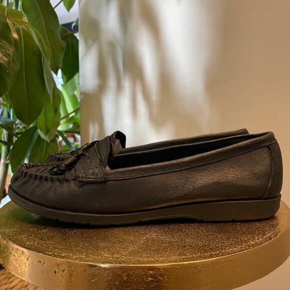 Black Leather Moccasin Driving Shoes | Pillows, 8.5, Tassel Loafers, Minimalist - Picture 3 of 8